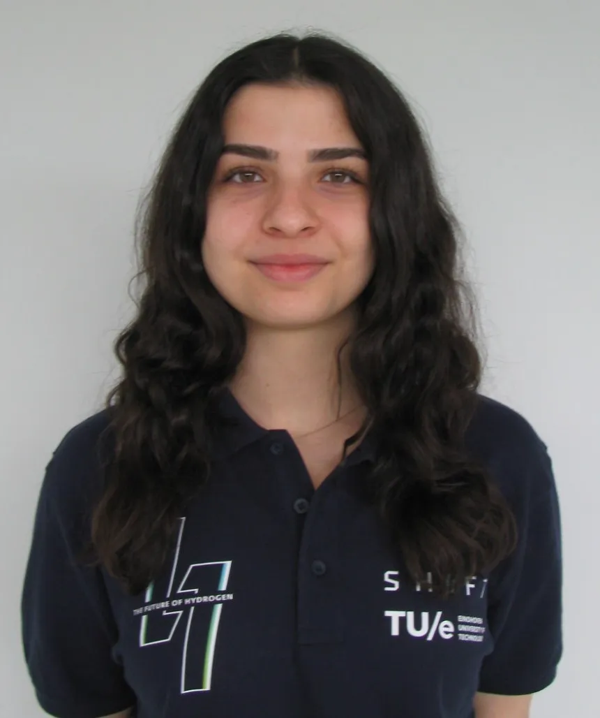 Lara Derin Dogu — Business & Economics, Team SHIFT
